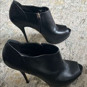 Gucci Black Leather Peep-Toe Heels